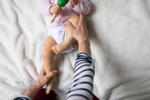 Ostéopathie pour bébé à Villefranche-sur-Saône, Villefranche-sur-Saône, Mathilde Dumas Ostéopathe
